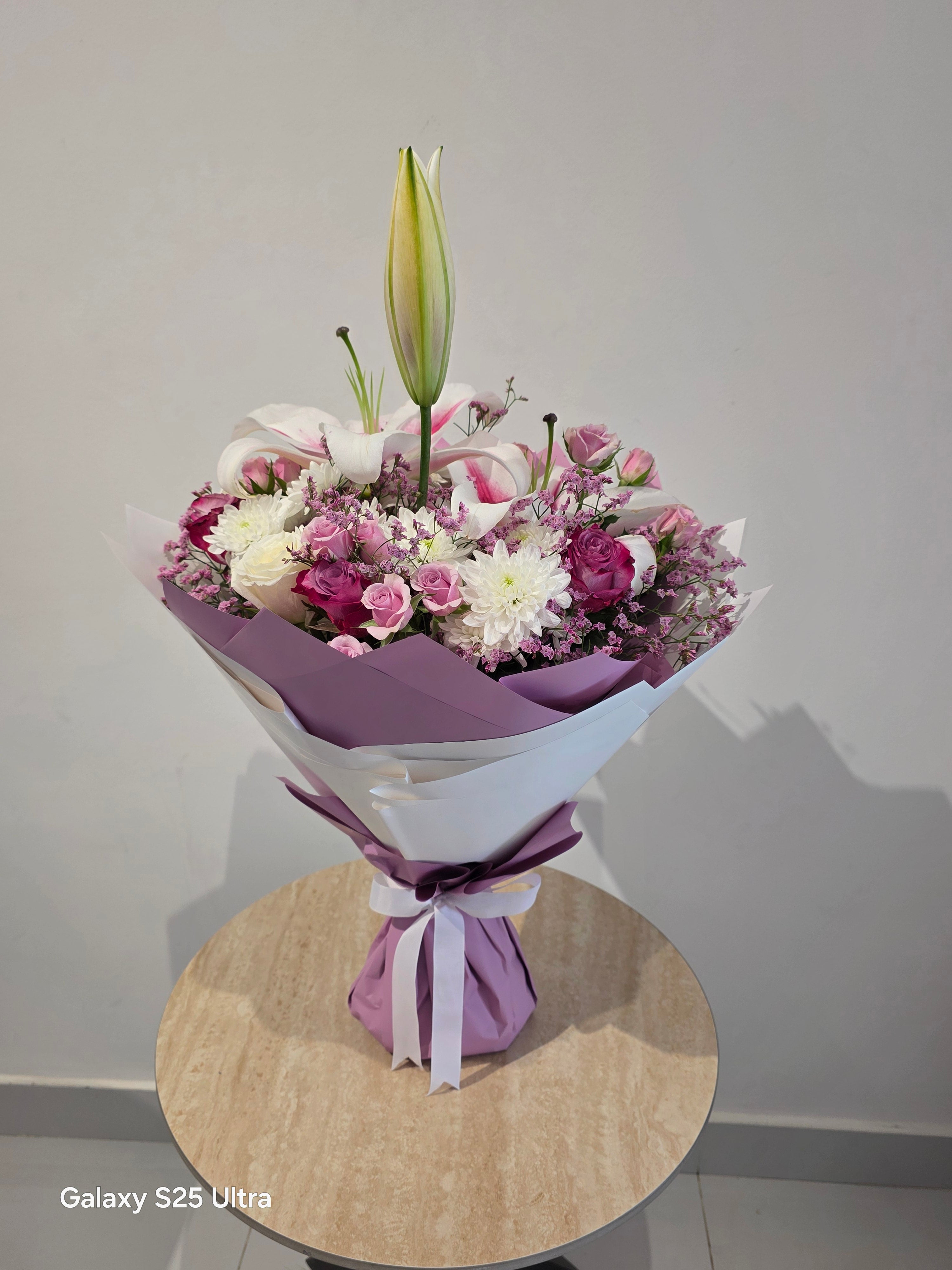 يمكن تغير لون الغلاف والورد