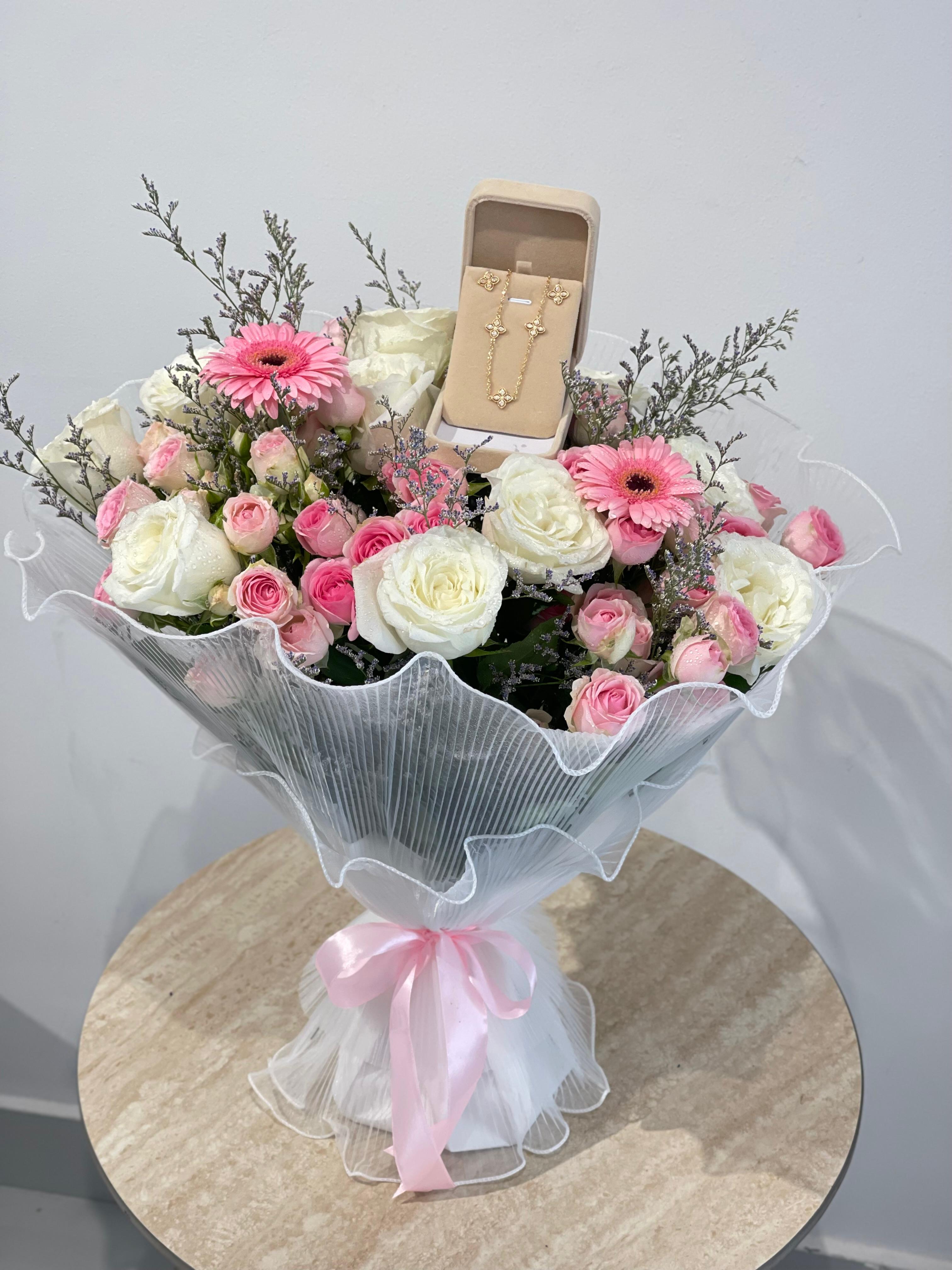 ورود اللؤلؤ الوردية