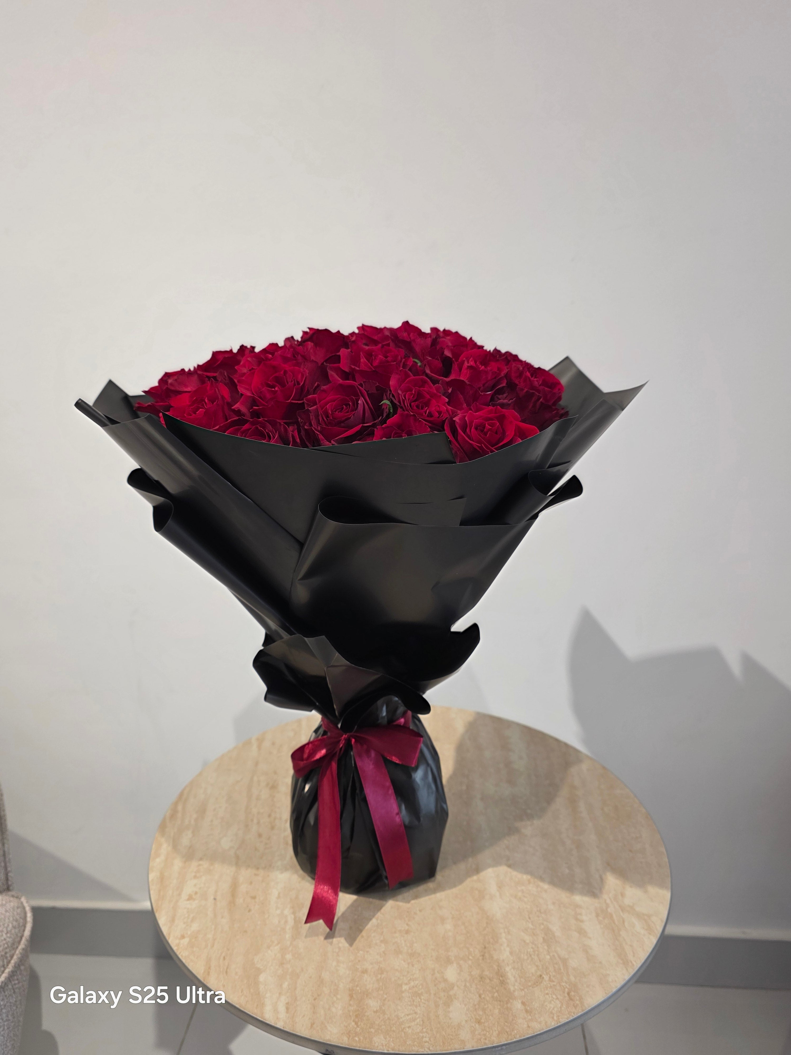 يمكن تغير لون الغلاف والورد