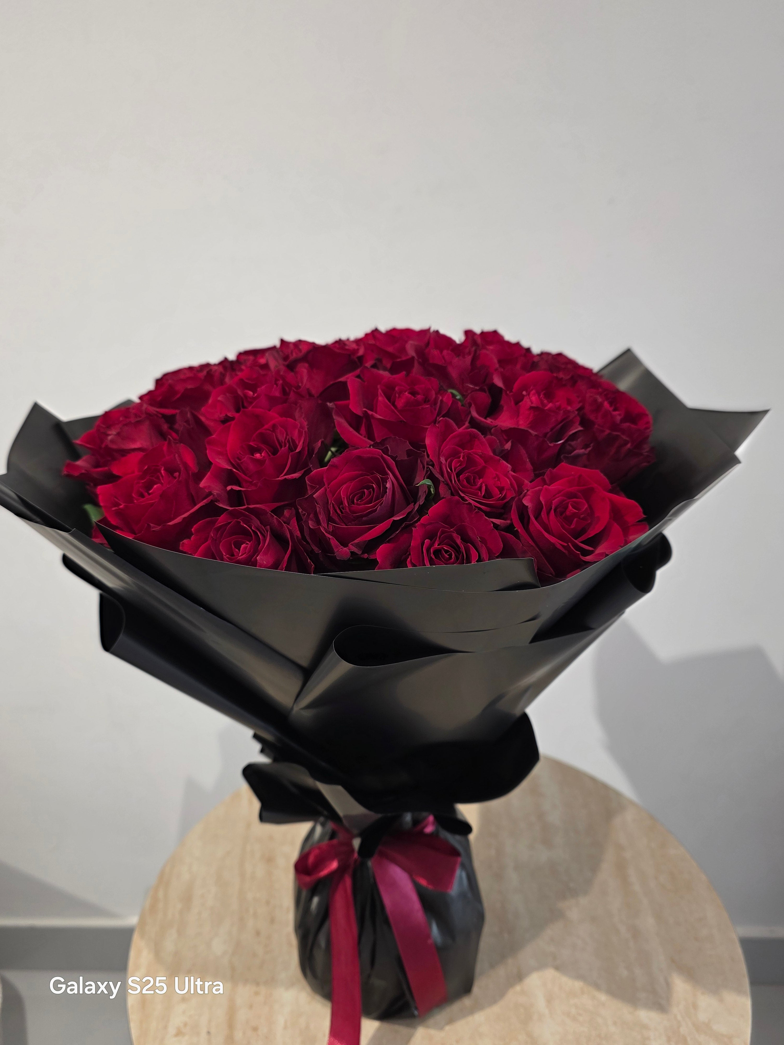 يمكن تغير لون الغلاف والورد