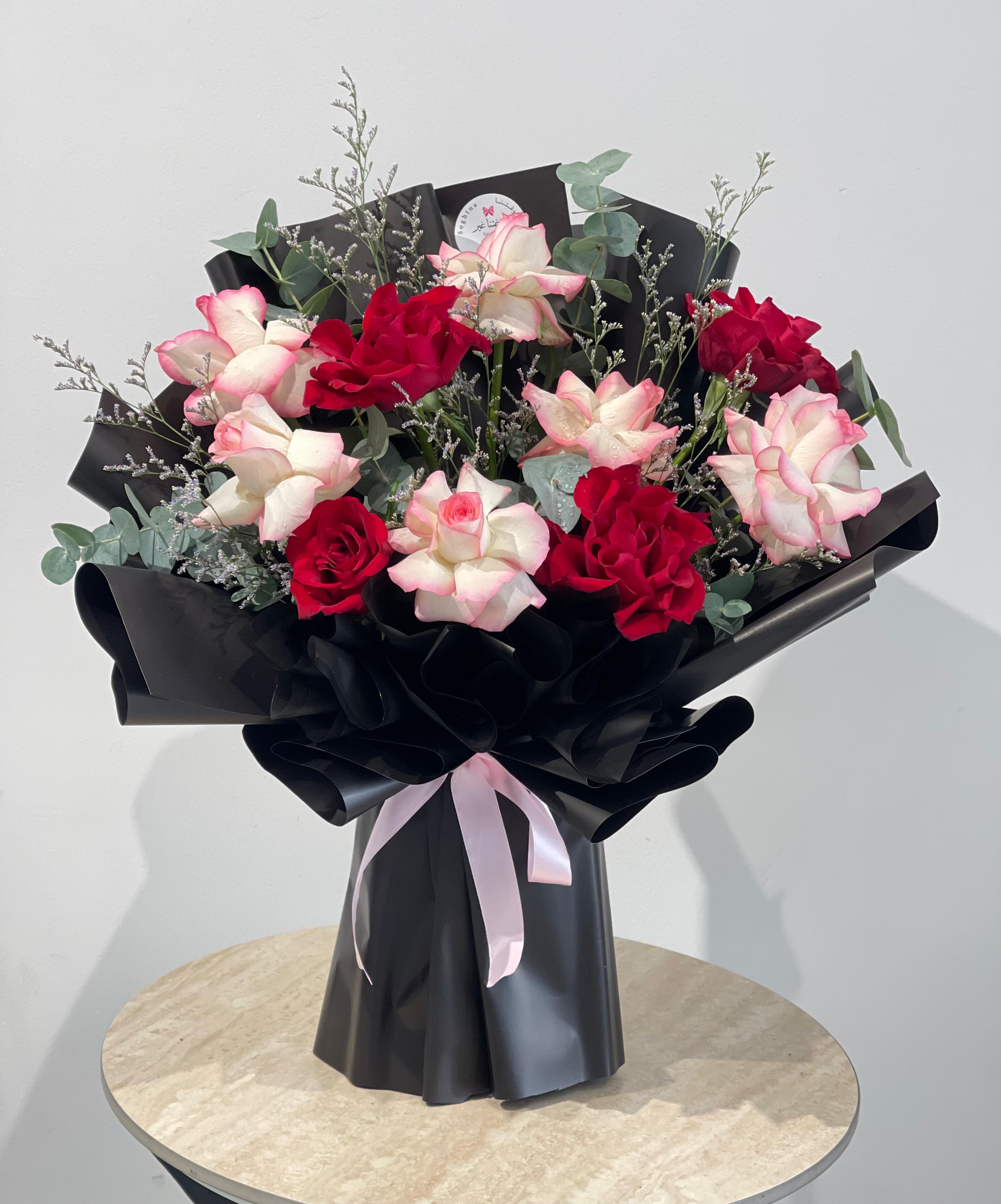 Noir Romance – Mixed Roses