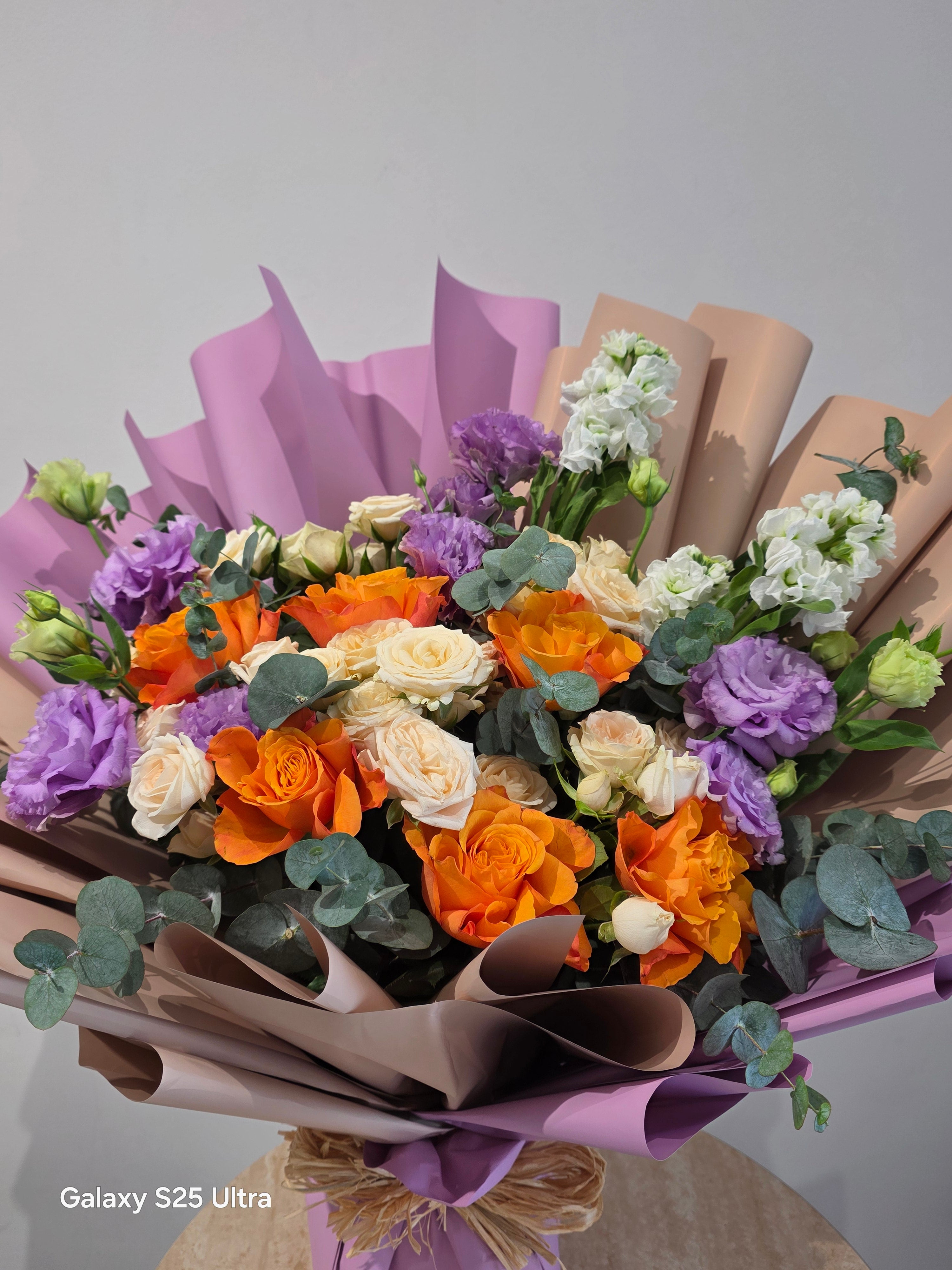 يمكن تغير لون الغلاف والورد