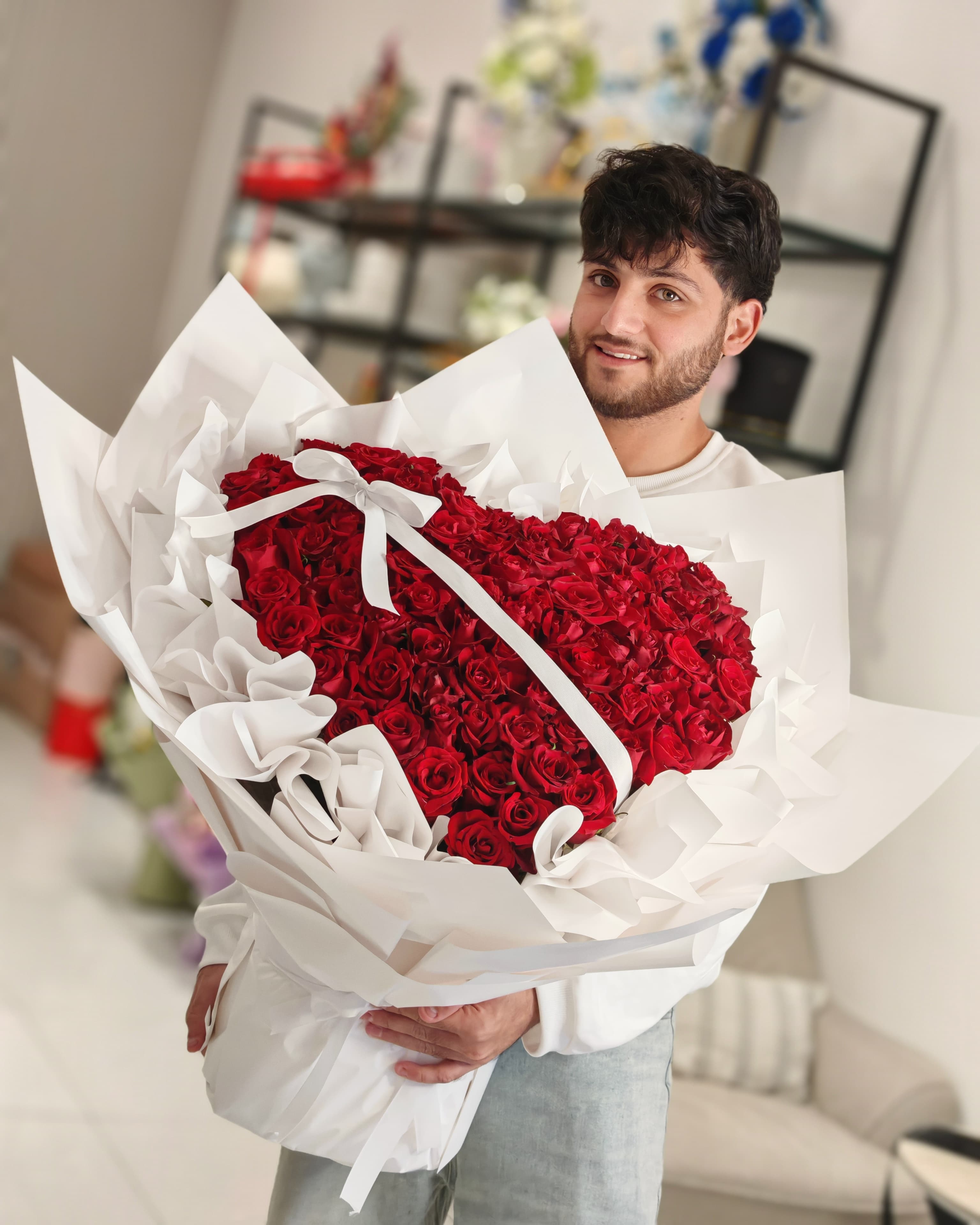 باقة قلب احمر كبيرة.