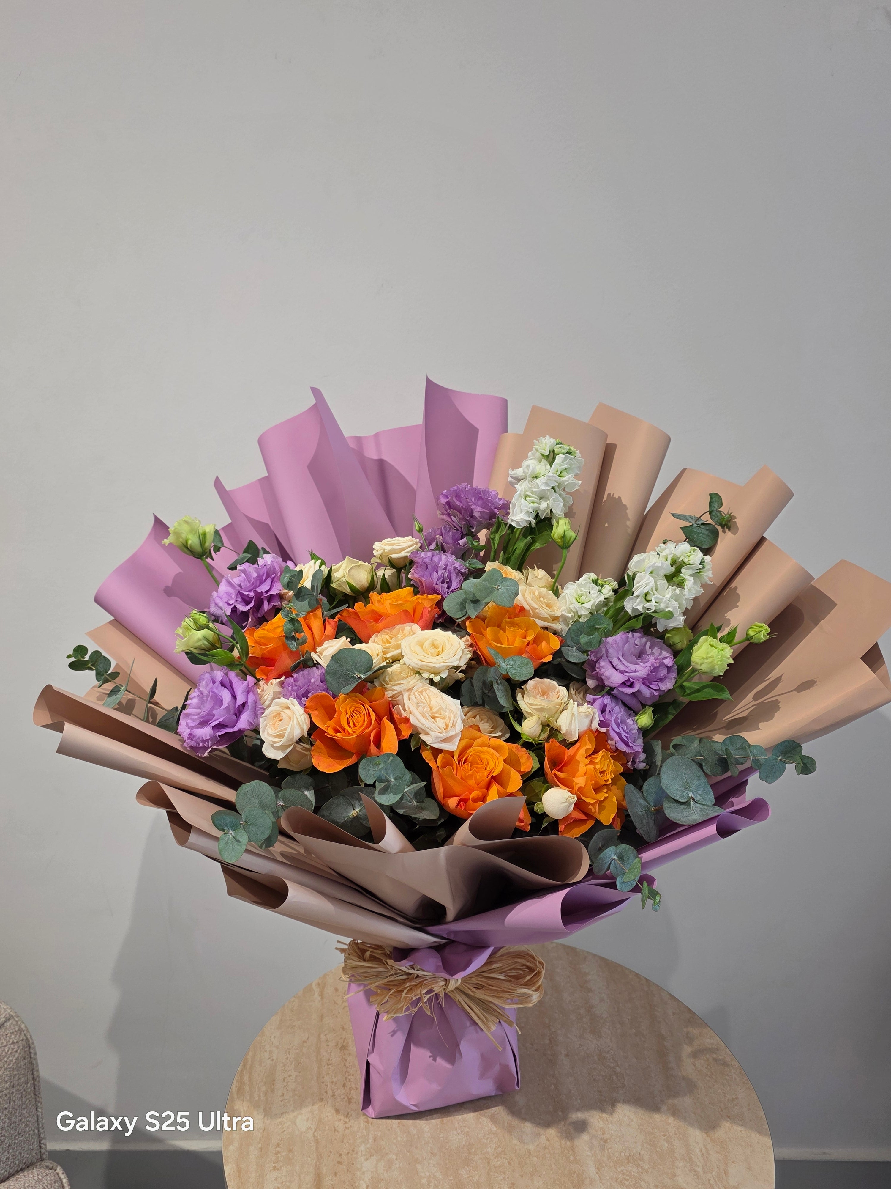 يمكن تغير لون الغلاف والورد