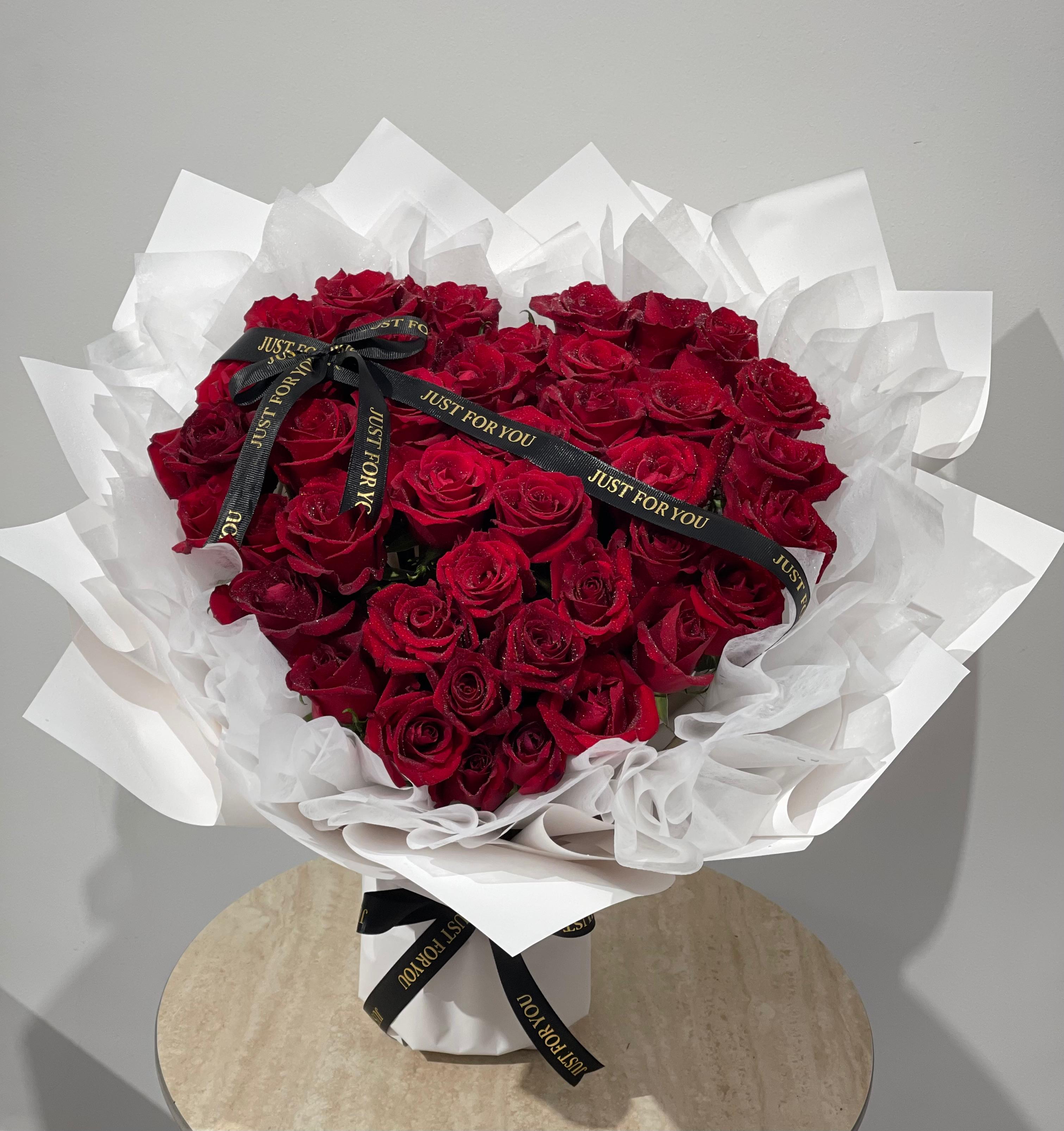 Heart of Roses – Signature White Wrap