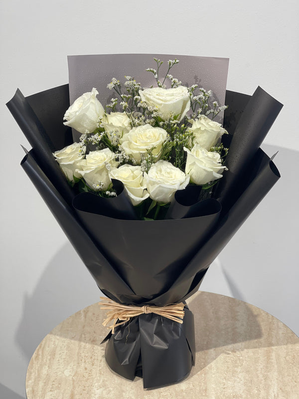 Golden Noir – Yellow Roses Dome